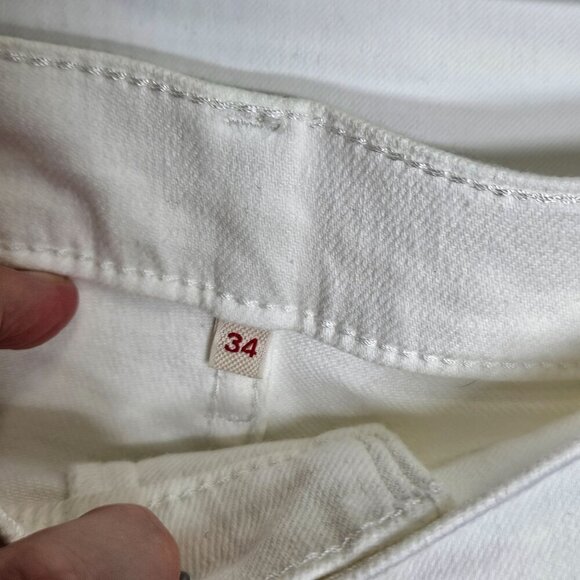 Levis Mid Length Womens White Denim Shorts Size 34 5-Pocket Casual Style - Picture 4 of 9